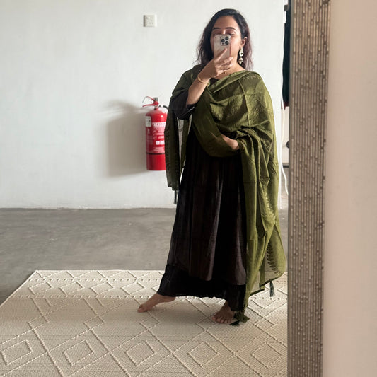 Machine embroidered dupatta